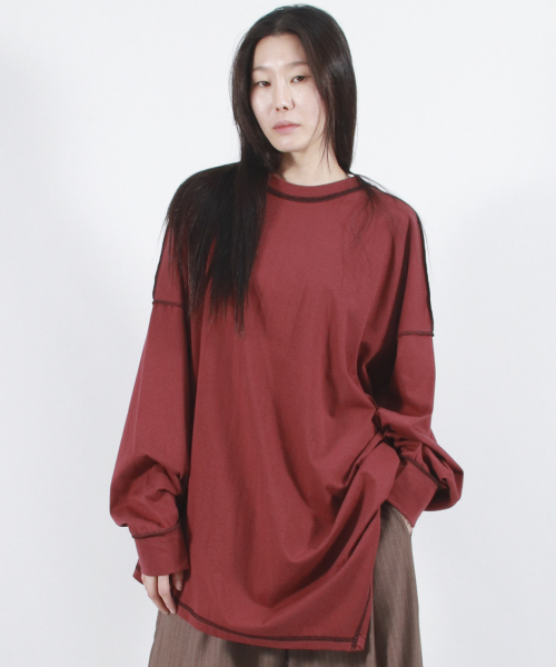 DEMARC(ドゥマーク)の「オーバーサイズアシンメトリーロングスリーブTシャツバーガンディ(Tシャツ/カットソー・レディース・その他・ONE SIZE)」の12枚目の写真