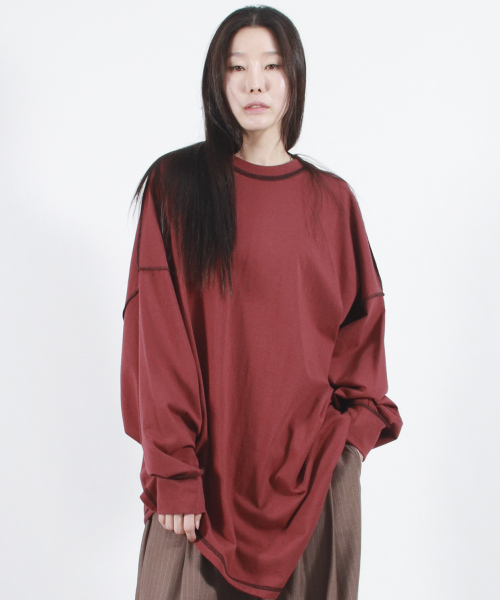 DEMARC(ドゥマーク)の「オーバーサイズアシンメトリーロングスリーブTシャツバーガンディ(Tシャツ/カットソー・レディース・その他・ONE SIZE)」の13枚目の写真