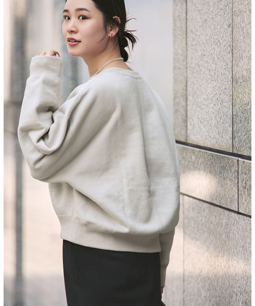 Noble（ノーブル）の「《WEB限定追加》ナッピングオーバーニュアンススウェット（スウェット・レディース・グレー/チャコールグレー・FREE）」の17枚目の写真