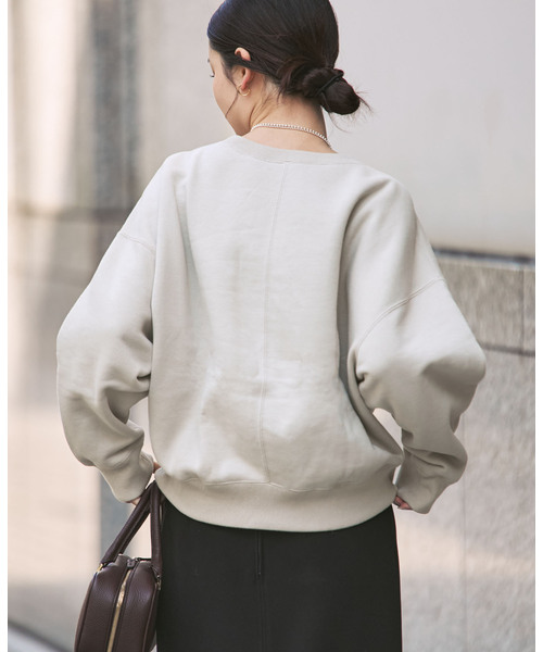 Noble（ノーブル）の「《WEB限定追加》ナッピングオーバーニュアンススウェット（スウェット・レディース・グレー/チャコールグレー・FREE）」の22枚目の写真