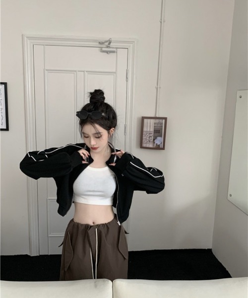 Ritzy(リッツィー)の「クロップドトラックジャケット(スウェット・レディース・ブラック・M/L)」の15枚目の写真