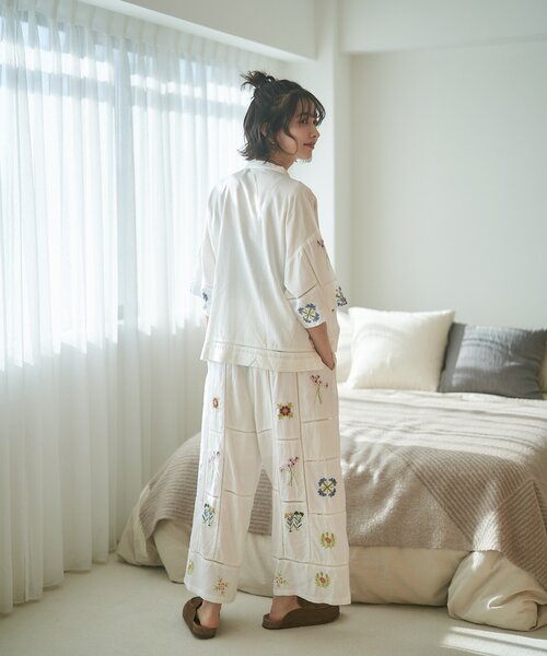 Remind me and forever(リマインドミーアンドフォーエバー)の「【nane】【India series】パッチワーク刺繍パンツ(その他パンツ・レディース・オフホワイト/ブラック・FREE)」の5枚目の写真