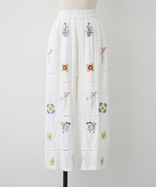 Remind me and forever(リマインドミーアンドフォーエバー)の「【nane】【India series】パッチワーク刺繍パンツ(その他パンツ・レディース・オフホワイト/ブラック・FREE)」の21枚目の写真