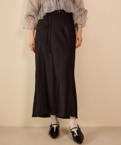 mysty woman(ミスティウーマン)の「アソートサテンナロースカート 661787(スカート・レディース・ブラック系その他/アイボリー/ブラック/ブラウン・FREE)」の2枚目の写真