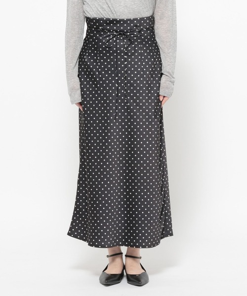 mysty woman(ミスティウーマン)の「アソートサテンナロースカート 661787(スカート・レディース・ブラック系その他/アイボリー/ブラック/ブラウン・FREE)」の21枚目の写真