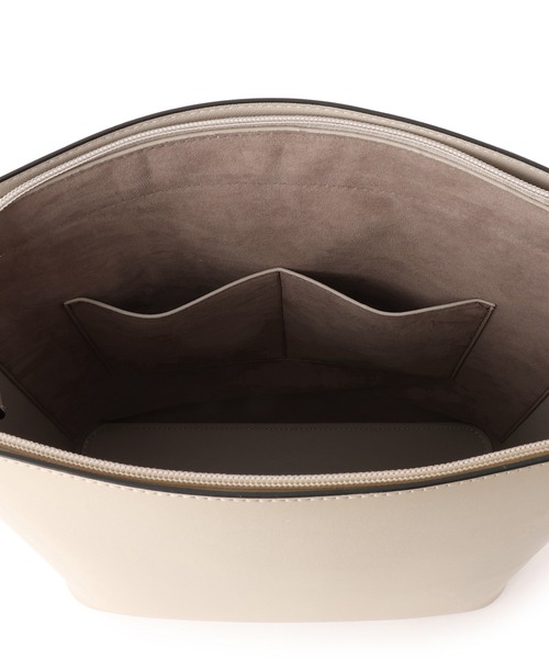 VIS（ビス）の「【WEB限定】三層構造リバーシブルハンドルバッグ/A4対応（ショルダーバッグ・レディース・ブラック/ベージュ系その他・FREE）」の5枚目の写真