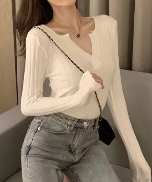 ampm（エーエムピーエム）の「スリットネック リブフィットロングスリーブトップス（Tシャツ/カットソー・レディース・ブラック/ホワイト/グレー・M/L）」の15枚目の写真