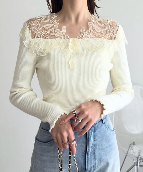 KOBE LETTUCE（コウベレタス）の「レースオフショルリブニット（ニット/セーター・レディース・ベージュ/サックスブルー/チャコール/アイボリー・M）」の2枚目の写真