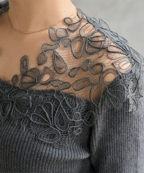 KOBE LETTUCE（コウベレタス）の「レースオフショルリブニット（ニット/セーター・レディース・ベージュ/サックスブルー/チャコール/アイボリー・M）」の13枚目の写真