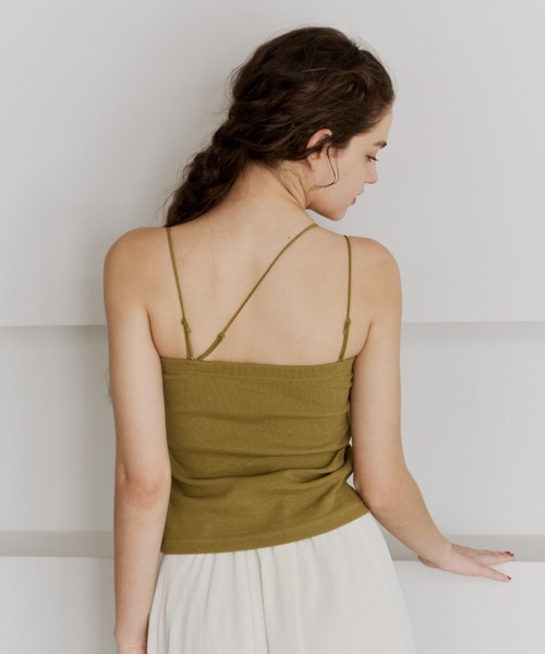 OLUN(オルン)の「multi-way strap cup camisole/マルチウェイストラップカップキャミ(キャミソール・レディース・アイボリー/グリーン/グレイッシュベージュ/ブラック・FREE)」の6枚目の写真