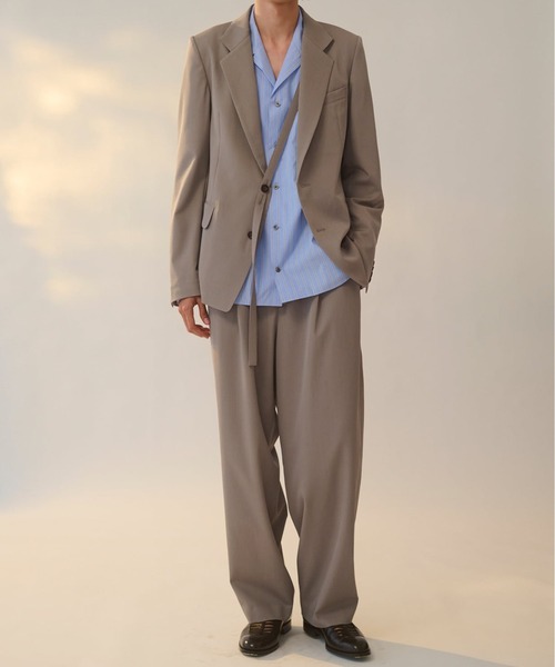 UJOH(ウジョー)の「【UJOH HOMME/ウジョー】Botton Line Closure PNT(スラックス・メンズ・ベージュ/ブラック・4/5)」の3枚目の写真