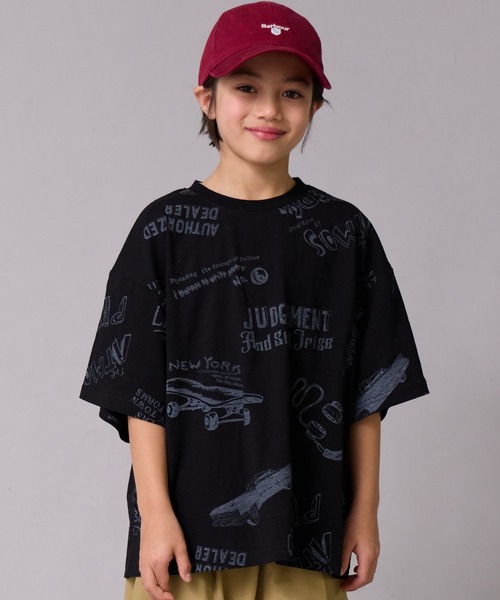 PAIRMANON STREET(ペアマノンストリート)の「【綿100%】総柄プリント オーバーサイズ 半袖 Tシャツ【PAIRMANON STREET】(Tシャツ/カットソー・キッズ・イエロー/ブラック/ブラック系その他2/オフホワイト/ブラック系その他・90/100/120/160/110/130/140/150)」の2枚目の写真