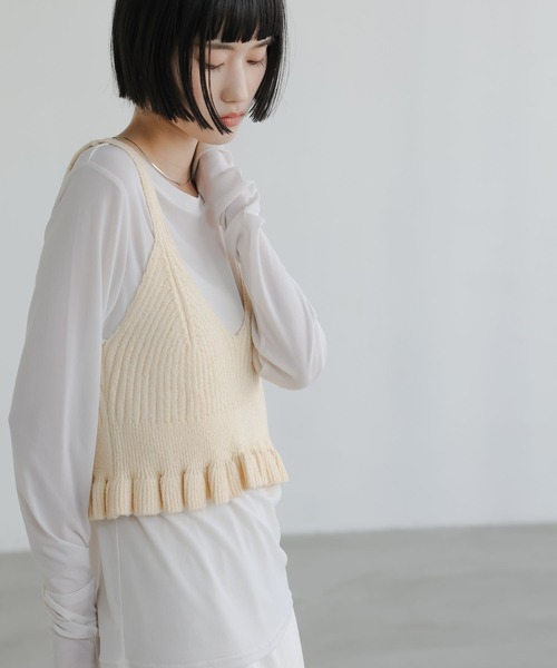 LOWRYS FARM(ローリーズファーム)の「ニットフリルビスチェ 657817(ニット/セーター・レディース・アイボリー/ブラック/ベージュ・FREE)」の11枚目の写真