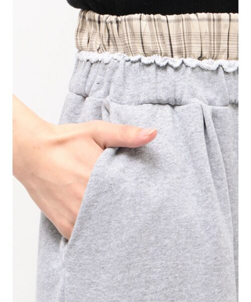 EMODA（エモダ）の「レイヤードロゴスウェットパンツ（スウェットパンツ・レディース・グレー/ブラック/ネイビー・MEDIUM/SMALL）」の5枚目の写真