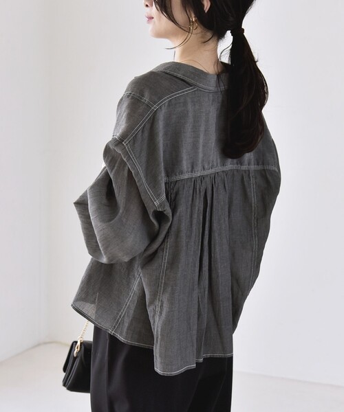 quaranciel(カランシエル)の「quaranciel:〈洗濯機可能〉シアー デニム ギャザー レギュラー シャツ(シャツ/ブラウス・レディース・ブラック/ネイビー・ONE SIZE)」の11枚目の写真