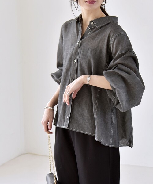quaranciel(カランシエル)の「quaranciel:〈洗濯機可能〉シアー デニム ギャザー レギュラー シャツ(シャツ/ブラウス・レディース・ブラック/ネイビー・ONE SIZE)」の13枚目の写真