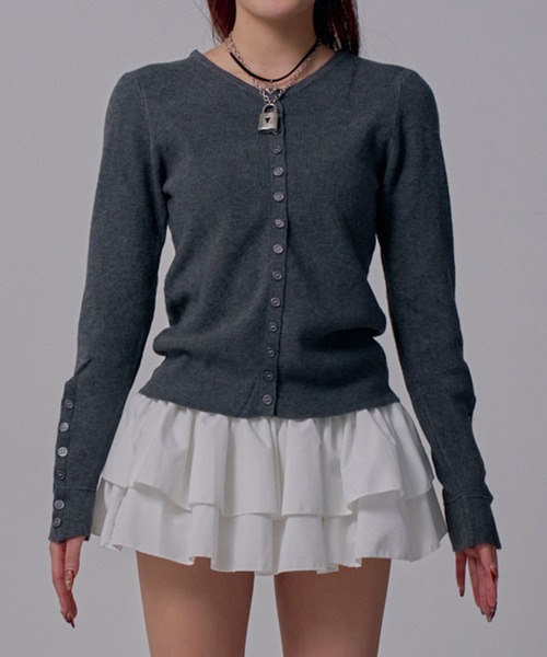 Diable baiser(ディアブルベーゼ)の「コンパクトボタンリブニットカーディガン(Tシャツ/カットソー・レディース・グレー/ブルー/イエロー・M-L)」の6枚目の写真