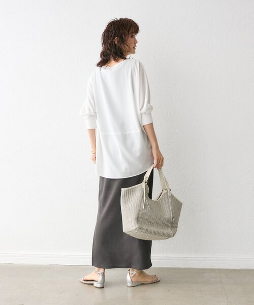 RIVE DROITE（リヴドロワ）の「予約【ON・OFF問わず活躍】リブ付きジョーゼットドルマンブラウス2（シャツ/ブラウス・レディース・チャコールグレー/ブラック/ライトグレー/オフホワイト・FREE）」の8枚目の写真