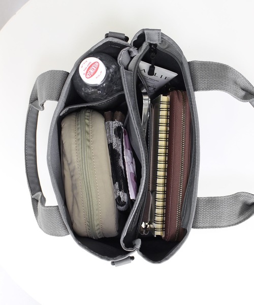 LIZDAYS(リズデイズ)の「仕切り付き2wayミニトートバッグ 軽量(トートバッグ・レディース・ブラック/グレイッシュベージュ/ネイビー/ダークグレー・FREE)」の11枚目の写真