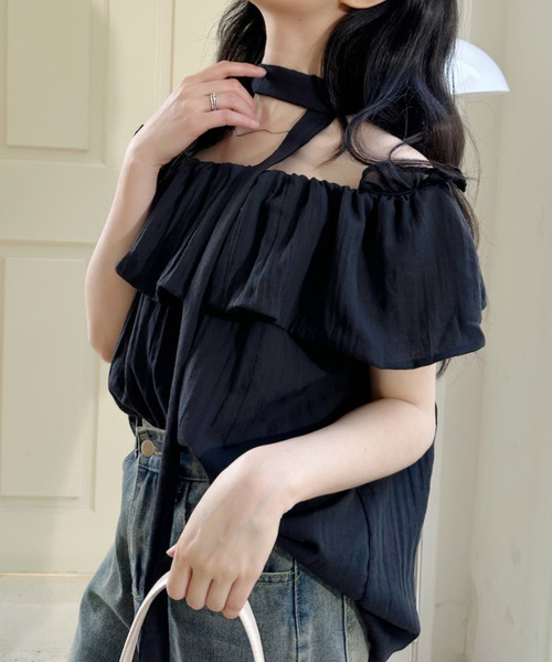 Ada.(エイダ)の「チョーカー付き リネンライク フリルカラーノースリーブブラウス(シャツ/ブラウス・レディース・イエロー/アイボリー/ブラック・FREE)」の13枚目の写真