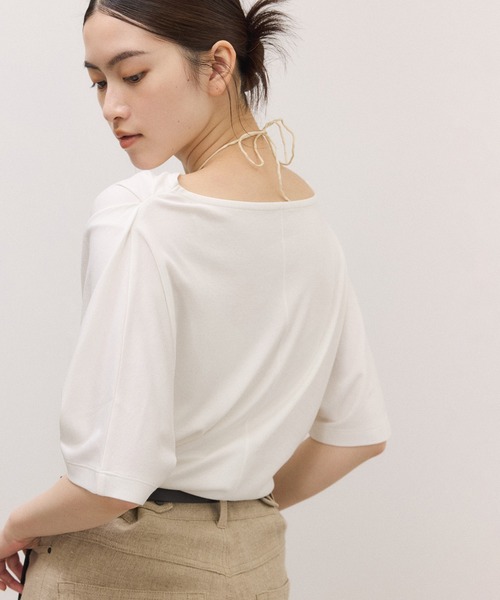 ADAM ET ROPE'(アダムエロペ)の「ドレープトップス(Tシャツ/カットソー・レディース・オリーブ/ダークブラウン/ホワイト・FREE)」の11枚目の写真