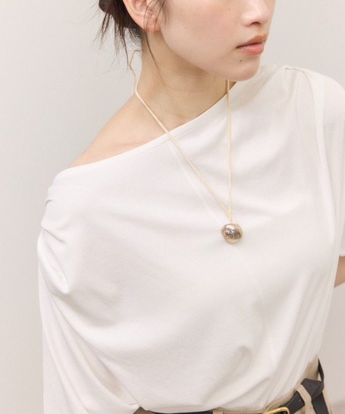 ADAM ET ROPE'(アダムエロペ)の「ドレープトップス(Tシャツ/カットソー・レディース・オリーブ/ダークブラウン/ホワイト・FREE)」の14枚目の写真