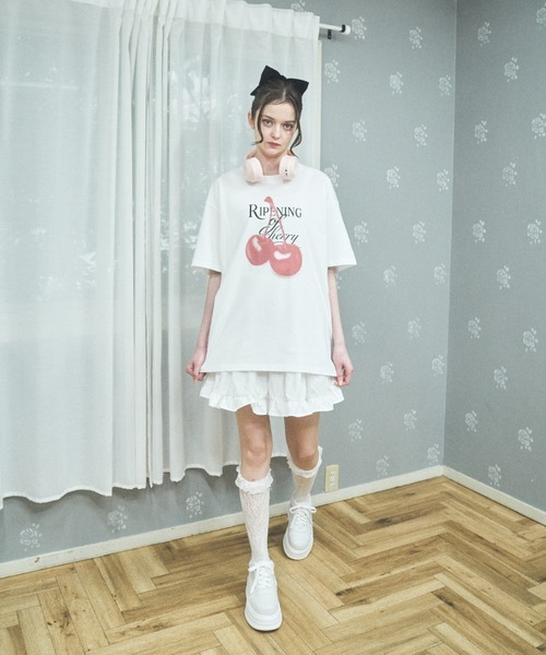 Lovilyn(ラヴィリン)の「フルーツビックT(Tシャツ/カットソー・レディース・ブラック/ホワイト/ホワイト系その他/イエロー・FREE)」の16枚目の写真