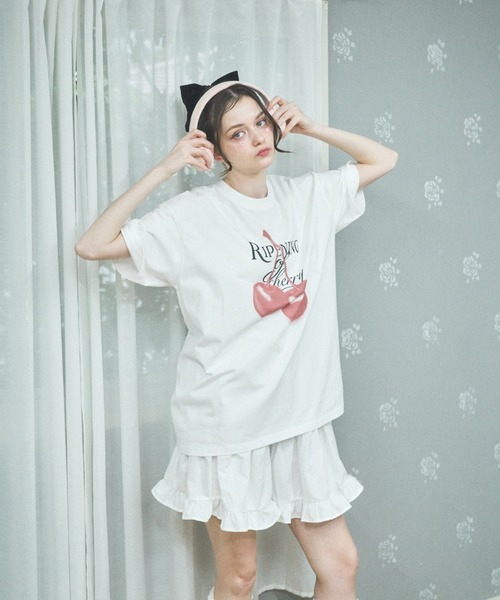 Lovilyn(ラヴィリン)の「フルーツビックT(Tシャツ/カットソー・レディース・ブラック/ホワイト/ホワイト系その他/イエロー・FREE)」の12枚目の写真