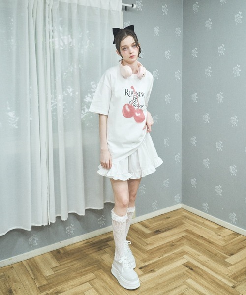 Lovilyn(ラヴィリン)の「フルーツビックT(Tシャツ/カットソー・レディース・ブラック/ホワイト/ホワイト系その他/イエロー・FREE)」の17枚目の写真