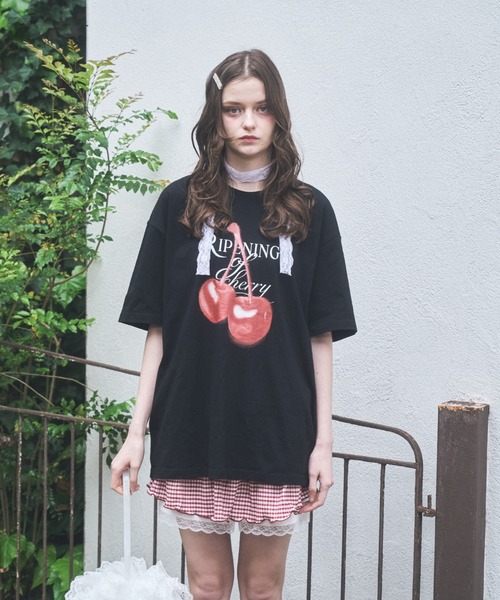 Lovilyn(ラヴィリン)の「フルーツビックT(Tシャツ/カットソー・レディース・ブラック/ホワイト/ホワイト系その他/イエロー・FREE)」の18枚目の写真