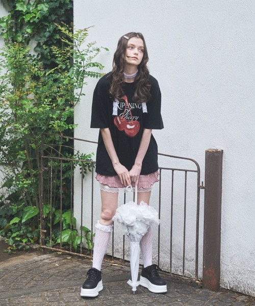 Lovilyn(ラヴィリン)の「フルーツビックT(Tシャツ/カットソー・レディース・ブラック/ホワイト/ホワイト系その他/イエロー・FREE)」の22枚目の写真