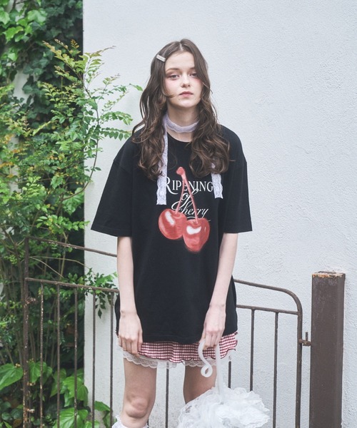 Lovilyn(ラヴィリン)の「フルーツビックT(Tシャツ/カットソー・レディース・ブラック/ホワイト/ホワイト系その他/イエロー・FREE)」の19枚目の写真