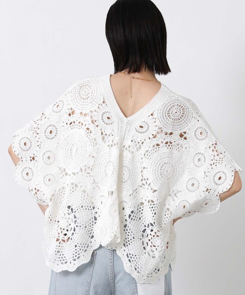 Torrazzo Donna（トラッゾドンナ）の「クロッシェＶネック５分袖ニット（ニット/セーター・レディース・ブラック/ホワイト・FREE）」の9枚目の写真