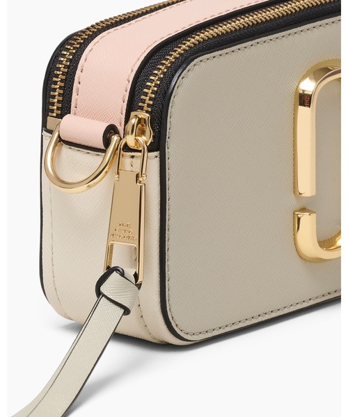 MARC JACOBS(マークジェイコブス)の「【NEW】THE CHAIN SNAPSHOT/ザ チェーン スナップショット(ショルダーバッグ・レディース・ベージュ系/グレー系/ブラック系/ローズ系・ONE SIZE)」の19枚目の写真