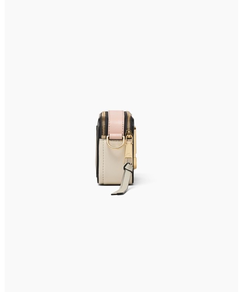 MARC JACOBS(マークジェイコブス)の「【NEW】THE CHAIN SNAPSHOT/ザ チェーン スナップショット(ショルダーバッグ・レディース・ベージュ系/グレー系/ブラック系/ローズ系・ONE SIZE)」の21枚目の写真