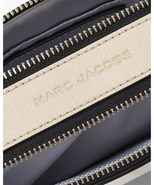 MARC JACOBS(マークジェイコブス)の「【NEW】THE CHAIN SNAPSHOT/ザ チェーン スナップショット(ショルダーバッグ・レディース・ベージュ系/グレー系/ブラック系/ローズ系・ONE SIZE)」の15枚目の写真