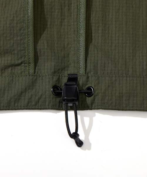 KALAPATTHAR(カラパタール)の「MULTI POCKET NYLON HOODED VEST - KHAKI(ベスト・メンズ・その他・MEDIUM/LARGE)」の9枚目の写真