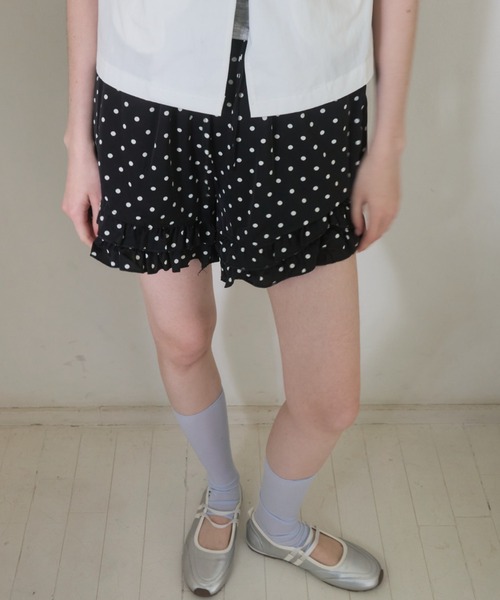 Birthday room（バースデイルーム）の「フリルドットショートパンツ/Frilled polka dot shorts（その他パンツ・レディース・ブラック/ホワイト・FREE）」の16枚目の写真