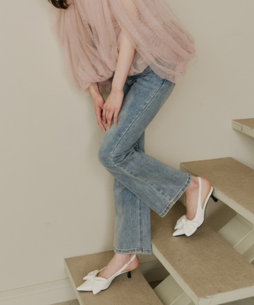 Olu.（オルドット）の「エナメルリボンパンプス（パンプス・レディース・ホワイト/ブラック・35/37/39）」の6枚目の写真