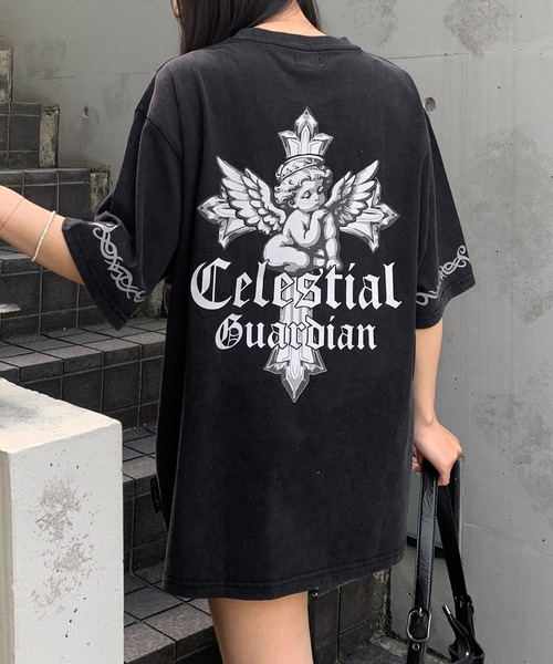 lilful(リルフル)の「【26年春夏新作】ヴィンテージ加工 エンジェルクロス リフレクタープリントTシャツ(Tシャツ/カットソー・メンズ・ブラウン/ブラック/ブルー・M/L)」の5枚目の写真