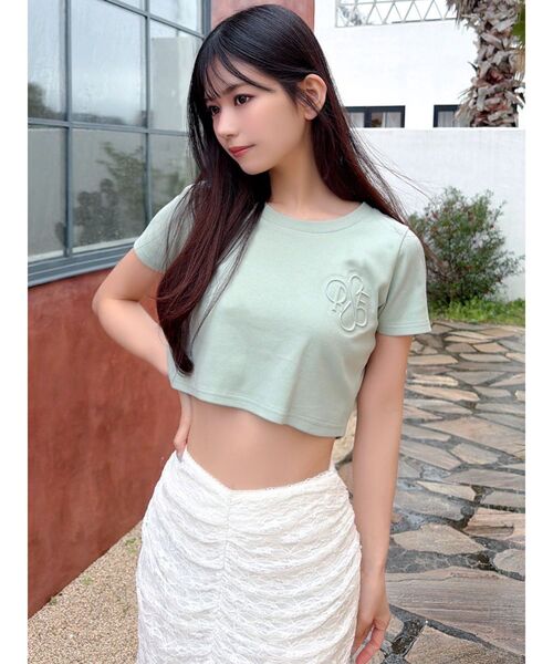 RESEXXY(リゼクシー)の「エンボスロゴクロップドTシャツ(Tシャツ/カットソー・レディース・ミント/ブラック/ホワイト・FREE)」の4枚目の写真