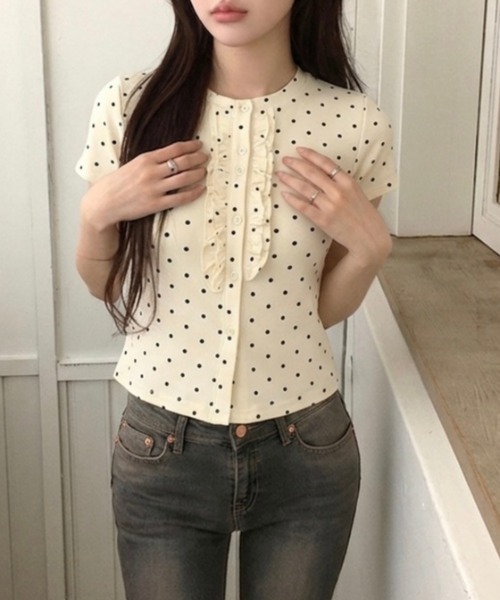 LADY LIKE（レディライク）の「【春夏新作】フロントフリル丸首半袖トップス（Tシャツ/カットソー・レディース・グレー/ブラック/ライトベージュ/ホワイト・M）」の6枚目の写真