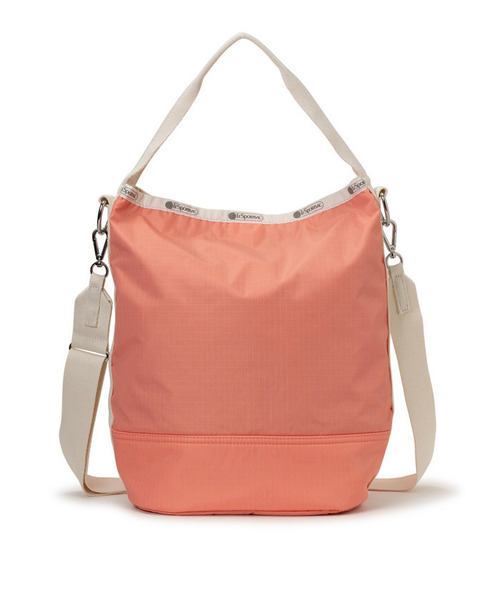 LeSportsac(レスポートサック)の「CONVERTIBLE BUCKET BAG コーラルパンチ/メレンゲ(ショルダーバッグ・レディース・ピンク・FREE)」の4枚目の写真