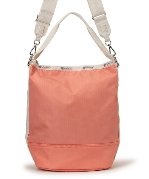 LeSportsac(レスポートサック)の「CONVERTIBLE BUCKET BAG コーラルパンチ/メレンゲ(ショルダーバッグ・レディース・ピンク・FREE)」の6枚目の写真