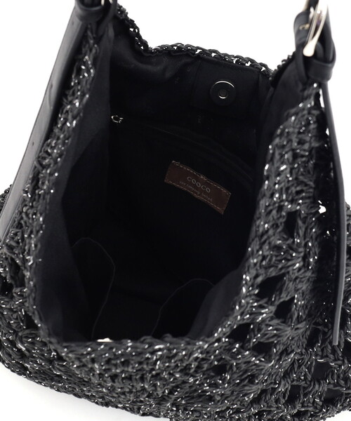 COOCO(クーコ)の「ラメフィルム編込透かし柄ショルダーカゴバッグ/A4対応(かごバッグ・レディース・グレー/ブラック/キャメル・FREE)」の6枚目の写真