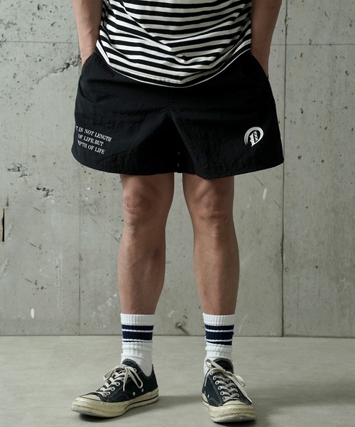 DEVILOCK(デビロック)の「DEVILOCK UTILITY NYLON SHORTS(その他パンツ・メンズ・ブルー/ブラック/チャコールグレー/ベージュ/レッド・LARGE/MEDIUM/SMALL)」の2枚目の写真