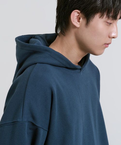 OWSA(オウサ)の「ベーシック無地フードスウェットシャツ6色(スウェット・メンズ・ブラック/ネイビー/ブルー/グレー/ワイン/チャコール・MEDIUM/LARGE/X-LARGE)」の9枚目の写真