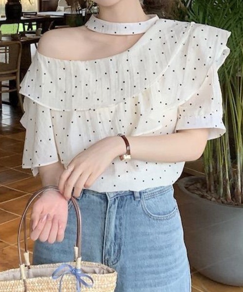 mielu(ミエル)の「ドットアシメフリルデザインブラウス(シャツ/ブラウス・レディース・ホワイト・SMALL/MEDIUM/LARGE)」の4枚目の写真