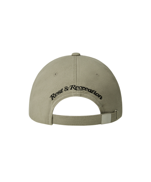 Rest&Recreation(レストアンドレクリエーション)の「RAW-EDGE LOGO CAP - BEIGE(キャップ・レディース・その他・ONE)」の2枚目の写真