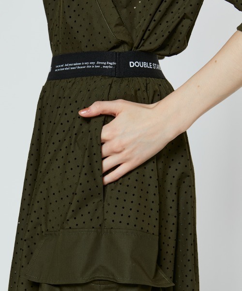 DOUBLE STANDARD CLOTHING（ダブルスタンダードクロージング）の「タイプライター フレアスカート（スカート・レディース・ブラック/カーキ・36/38）」の6枚目の写真